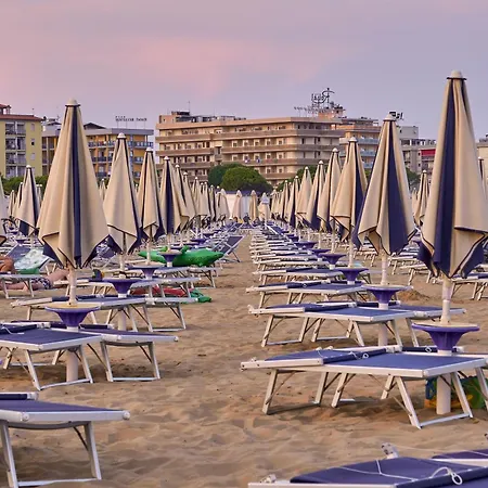Apartment Elegant And Bright Near The Bibione