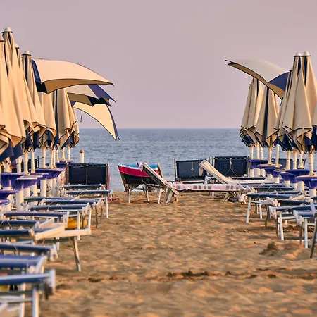 Elegant And Bright Near The Bibione